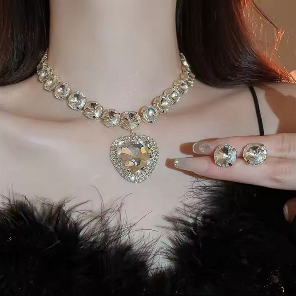 Rhinestone Heart Pendant Necklace & Earring Set​ - Picture 2 of 11